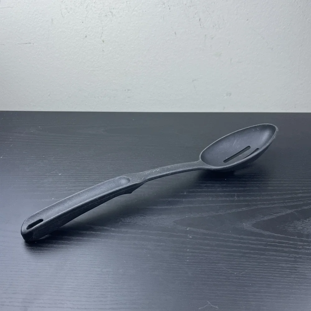Pampered Chef #2336 Black Nylon Slotted Spoon – 13